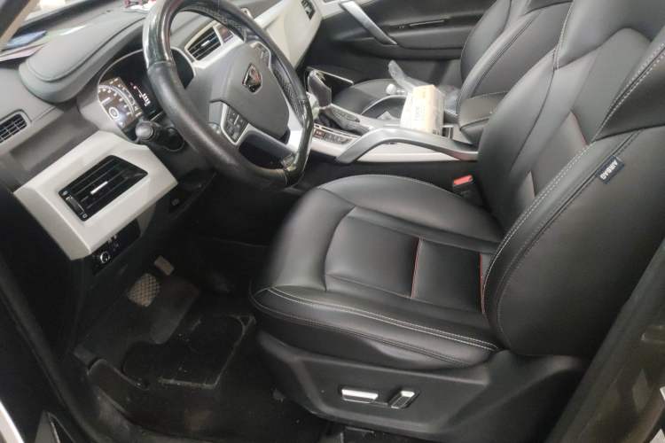 Used Geely Auto Emgrand X7 Sport 2018 1.8TD Automatic Two-Wheel Drive Smart Connect 4G Internet Edition Interior 3
