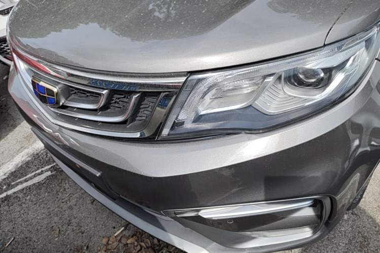 Used Geely Auto Emgrand X7 Sport 2018 1.8TD Manual Two-Wheel Drive Smart Connect 4G Internet Edition Left Front Headlight