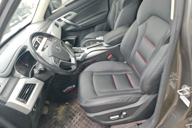 Used Geely Auto Emgrand X7 Sport 2018 1.8TD Automatic Two-Wheel Drive Smart Connect 4G Internet Edition Left Front Seat