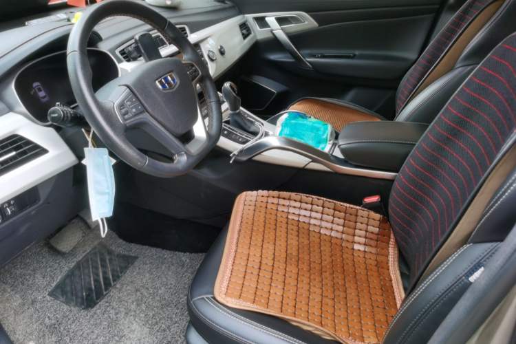 Used Geely Auto Emgrand X7 Sport 2018 1.8TD Automatic Two-Wheel Drive Smart Connect 4G Internet Edition Left Front Seat