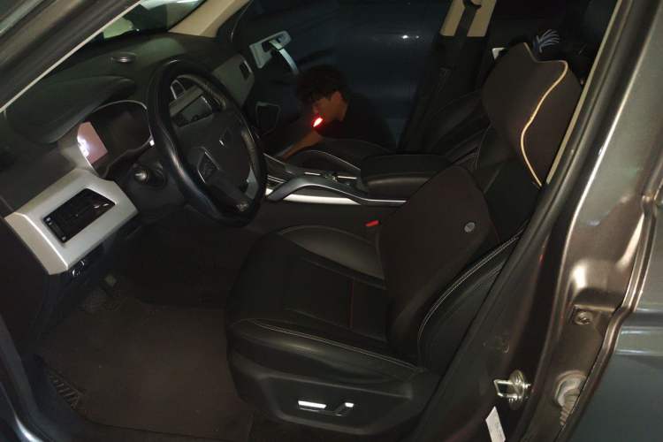 Used Geely Auto Emgrand X7 Sport 2018 1.8TD Automatic Two-Wheel Drive Smart Connect 4G Internet Edition Left Front Seat