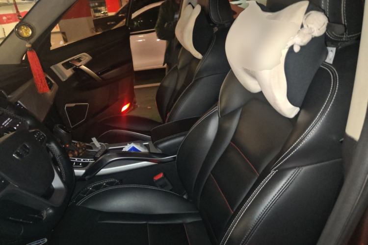 Used Geely Auto Emgrand X7 Sport 2018 1.8TD Automatic Two-Wheel Drive ZhiZun Model with 4G Connectivity Left Front Seat