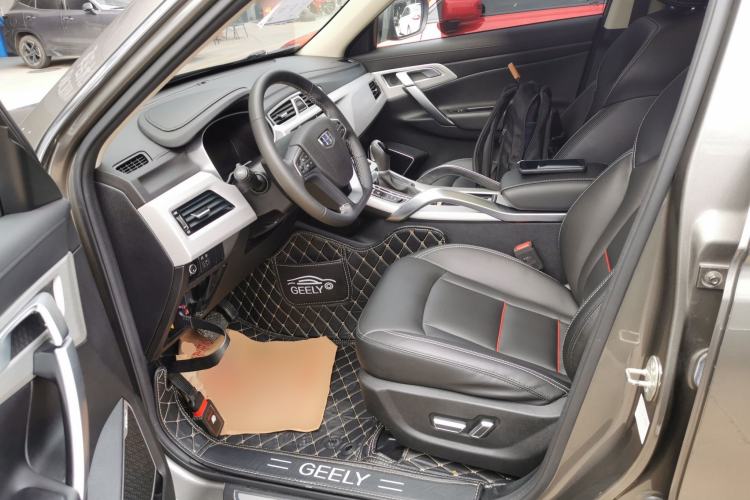 Used Geely Auto Emgrand X7 Sport 2018 1.8TD Automatic Two-Wheel Drive Smart Connect 4G Internet Edition Left Front Seat