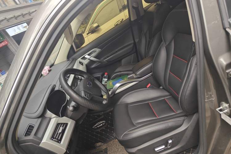 Used Geely Auto Emgrand X7 Sport 2018 Revised Version 1.8TD Automatic Two-Wheel Drive Smart Connectivity 4G-Enabled Edition Left Front Seat