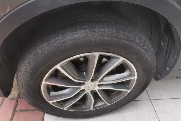 Used Geely Auto Emgrand X7 Sport 2018 1.8TD Automatic Two-Wheel Drive Smart Connect 4G Internet Edition Left Front Wheel Hub