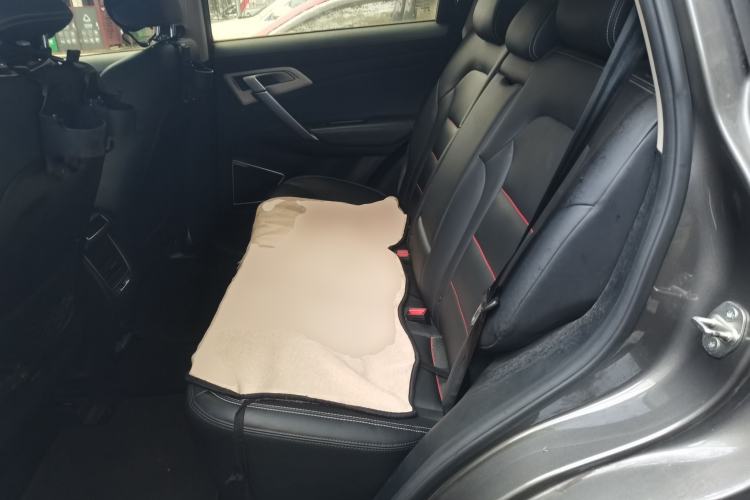Used Geely Auto Emgrand X7 Sport 2018 1.8TD Automatic Two-Wheel Drive Smart 4G Connected Version Left Rear Seat