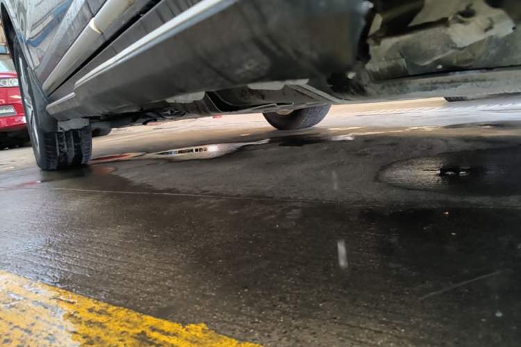 Used Geely Auto Emgrand X7 Sport 2018 1.8TD Automatic Two-Wheel Drive Zhiya Model Left Side Sill