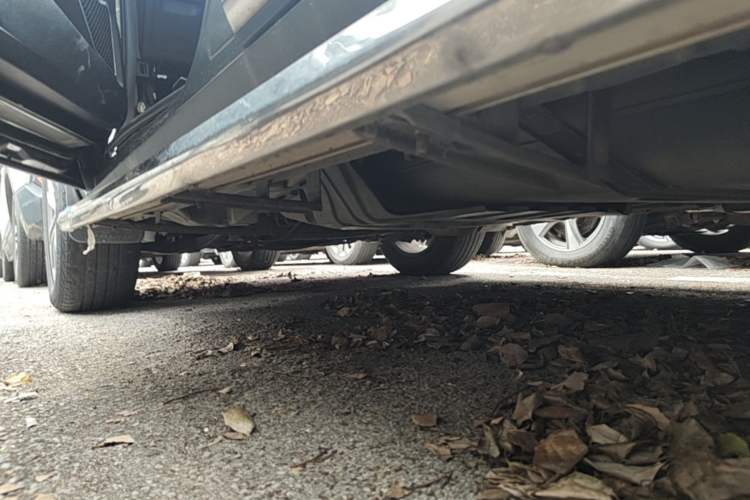 Used Geely Auto Emgrand X7 Sport 2018 1.8TD Manual Two-Wheel Drive Smart Connect 4G Internet Edition Left Side Sill