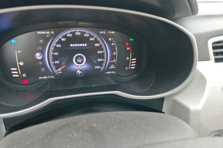 Used Geely Auto Emgrand X7 Sport 2018 1.8TD Automatic Two-Wheel Drive Smart Connect 4G Internet Edition Odometer Close Up