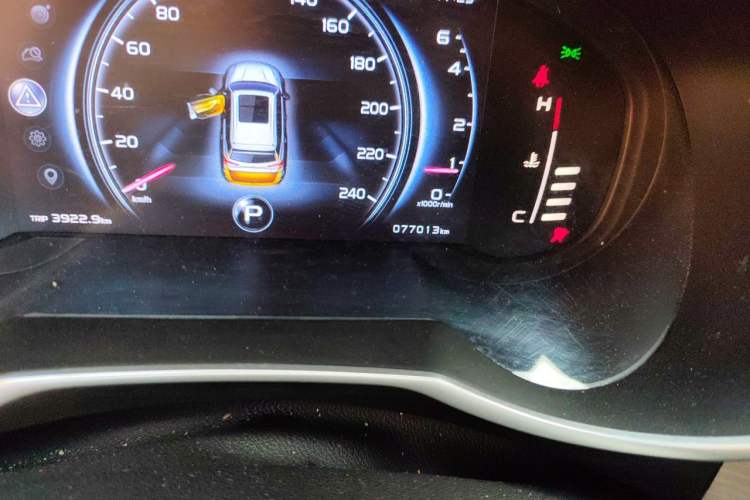 Used Geely Auto Emgrand X7 Sport 2018 1.8TD Automatic Two-Wheel Drive Smart Connect 4G Internet Edition Odometer Close Up