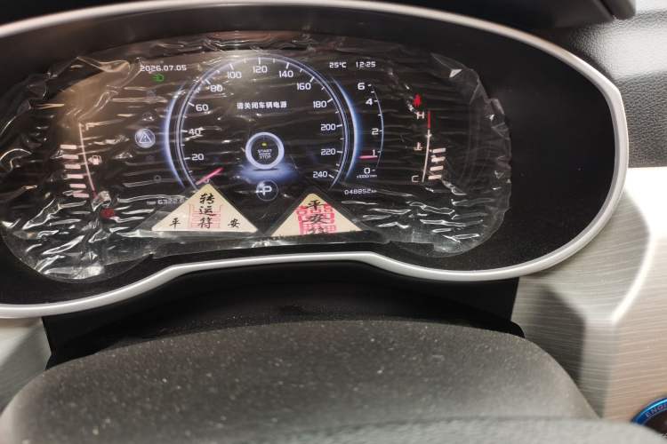 Used Geely Auto Emgrand X7 Sport 2018 1.8TD Automatic Two-Wheel Drive Smart Connect 4G Internet Edition Odometer Close Up