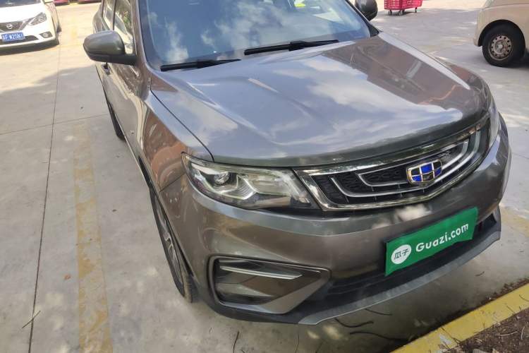 Used Geely Auto Emgrand X7 Sport 2018 1.8TD Automatic Two-Wheel Drive Smart Connect 4G Internet Edition Right Front Headlight