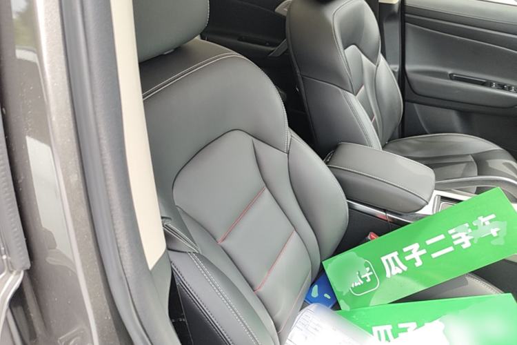 Used Geely Auto Emgrand X7 Sport 2018 1.8TD Manual Two-Wheel Drive Smart Connect 4G Internet Edition Right Front Seat