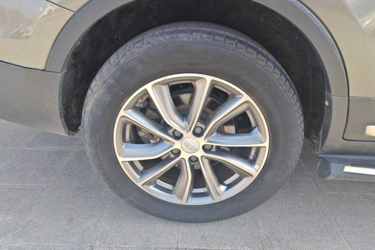 Used Geely Auto Emgrand X7 Sport 2018 1.8TD Automatic Two-Wheel Drive Smart Connect 4G Internet Edition Right Rear Wheel Hub