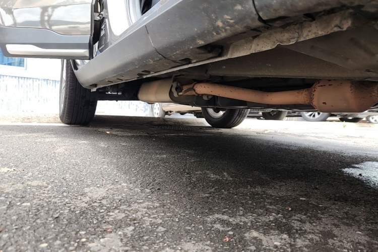 Used Geely Auto Emgrand X7 Sport 2018 1.8TD Automatic Two-Wheel Drive Zhiya Model Right Side Sill