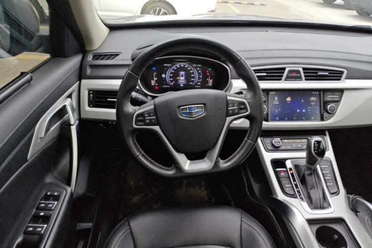 Used Geely Auto Emgrand X7 Sport 2018 1.8TD Automatic Two-Wheel Drive Smart Connect 4G Internet Edition Steering Wheel