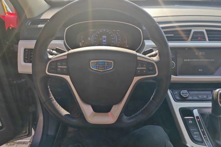 Used Geely Auto Emgrand X7 Sport 2018 1.8TD Automatic Two-Wheel Drive Smart Connect 4G Internet Edition Steering Wheel