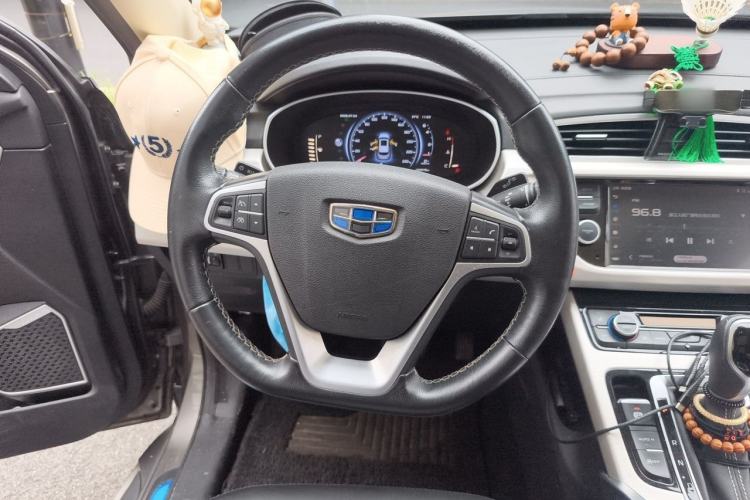 Used Geely Auto Emgrand X7 Sport 2018 1.8TD Automatic Two-Wheel Drive Smart Connect 4G Internet Edition Steering Wheel