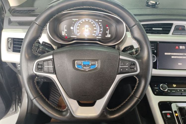 Used Geely Auto Emgrand X7 Sport 2018 1.8TD Automatic Two-Wheel Drive Smart Connect 4G Internet Edition Steering Wheel