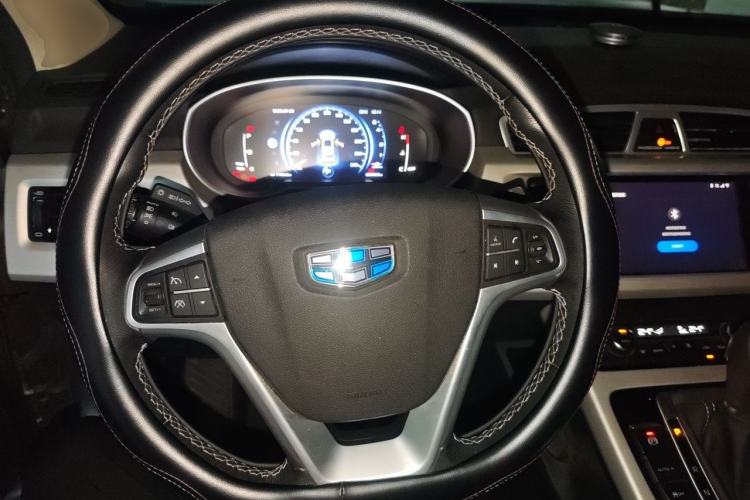 Used Geely Auto Emgrand X7 Sport 2018 1.8TD Automatic Two-Wheel Drive Smart Connect 4G Internet Edition Steering Wheel