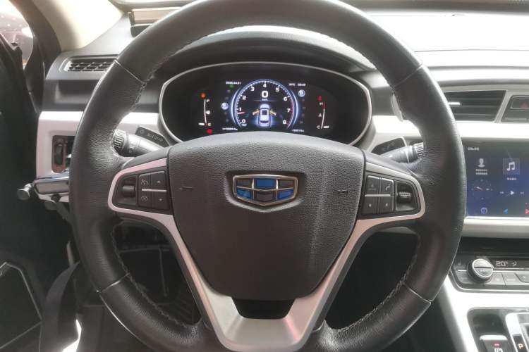 Used Geely Auto Emgrand X7 Sport 2018 1.8TD Automatic Two-Wheel Drive Smart Connect 4G Internet Edition Steering Wheel