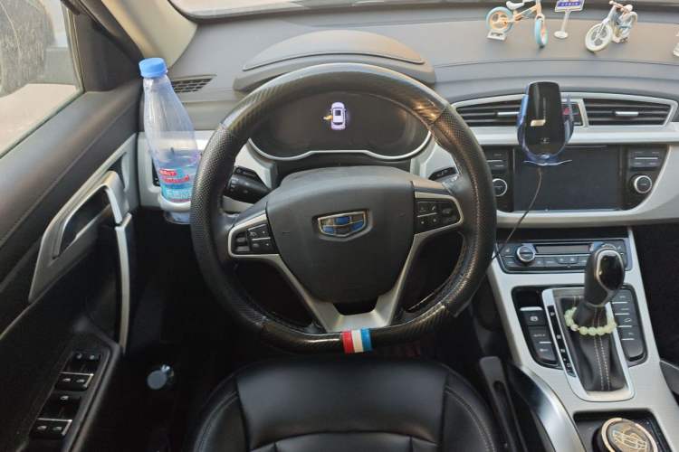 Used Geely Auto Emgrand X7 Sport 2018 1.8TD Automatic Two-Wheel Drive Smart Connect 4G Internet Edition Steering Wheel