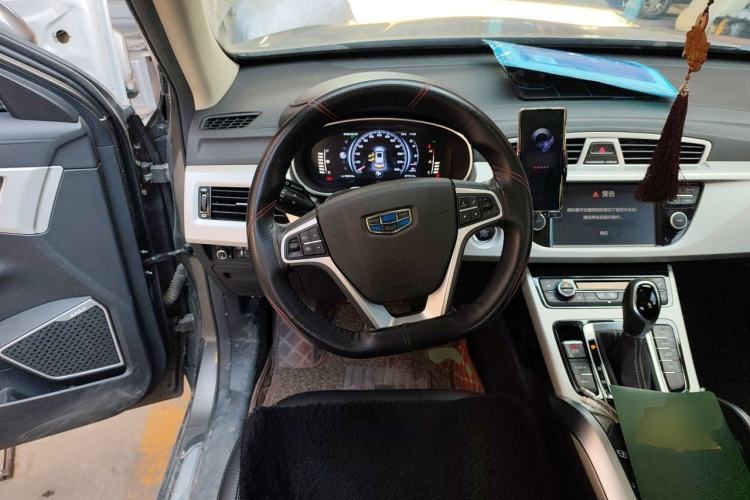 Used Geely Auto Emgrand X7 Sport 2018 1.8TD Automatic Two-Wheel Drive Smart Connect 4G Internet Edition Steering Wheel