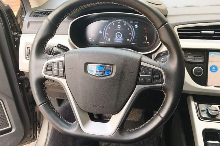 Used Geely Auto Emgrand X7 Sport 2018 1.8TD Automatic Two-Wheel Drive Smart Connect 4G Internet Edition Steering Wheel