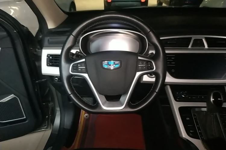 Used Geely Auto Emgrand X7 Sport 2018 1.8TD Automatic Two-Wheel Drive Smart 4G Connected Version Steering Wheel