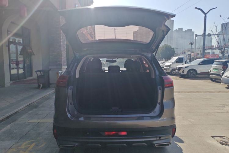 Used Geely Auto Emgrand X7 Sport 2018 1.8TD Automatic Two-Wheel Drive Smart Connect 4G Internet Edition Trunk