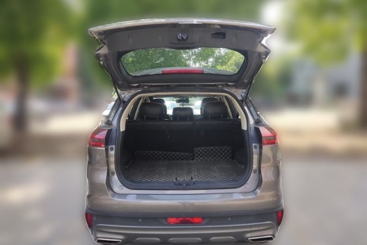 Used Geely Auto Emgrand X7 Sport 2018 1.8TD Automatic Two-Wheel Drive Smart Connect 4G Internet Edition Trunk