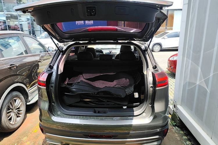 Used Geely Auto Emgrand X7 Sport 2018 1.8TD Automatic Two-Wheel Drive Smart Connect 4G Internet Edition Trunk