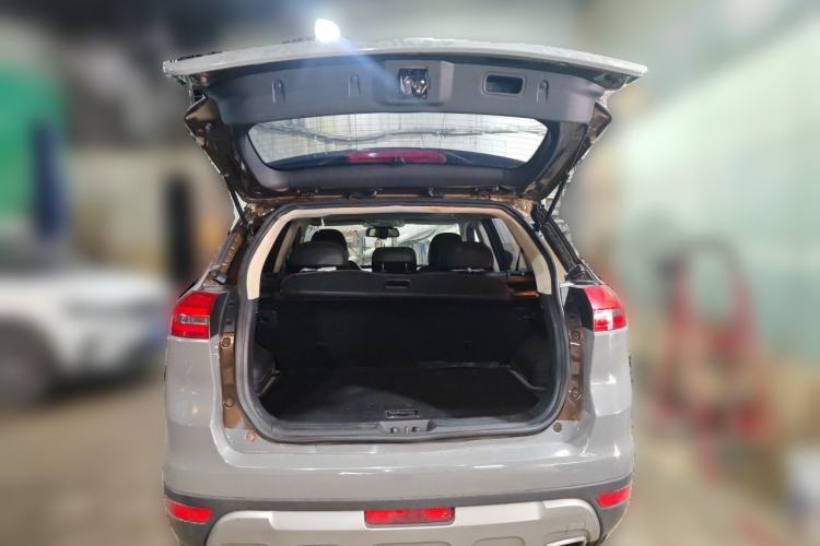 Used Geely Auto Emgrand X7 Sport 2018 Revised Version 1.8TD Automatic Two-Wheel Drive Smart 4G Connectivity Edition Trunk