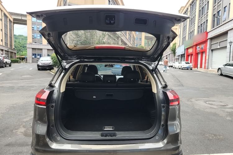 Used Geely Auto Emgrand X7 Sport 2018 1.8TD Automatic Two-Wheel Drive Zhiya Model Trunk