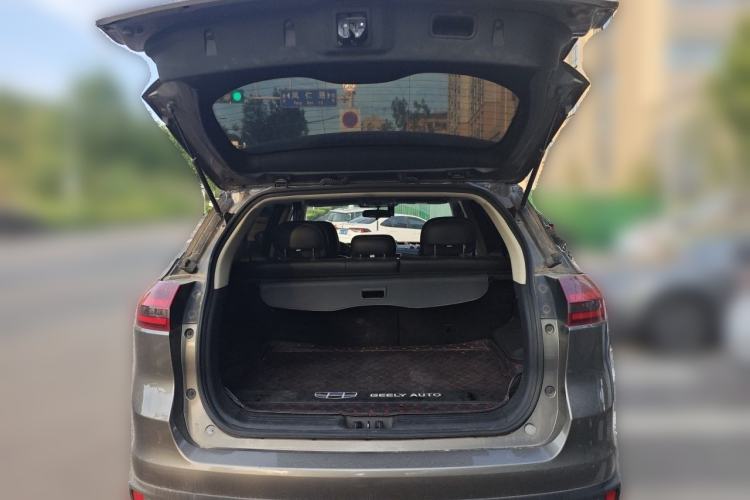 Used Geely Auto Emgrand X7 Sport 2018 1.8TD Automatic Two-Wheel Drive Smart Connect 4G Internet Edition Trunk