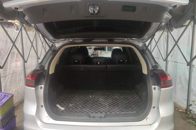 Used Geely Auto Emgrand X7 Sport 2018 1.8TD Automatic Two-Wheel Drive Smart Connect 4G Internet Edition Trunk