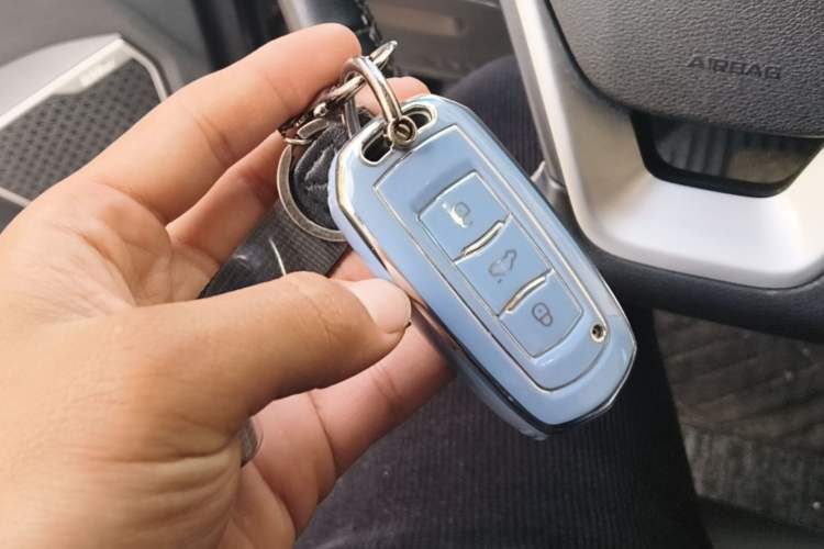 Used Geely Auto Emgrand X7 Sport 2018 1.8TD Automatic Two-Wheel Drive Smart Connect 4G Internet Edition Vehicle Key