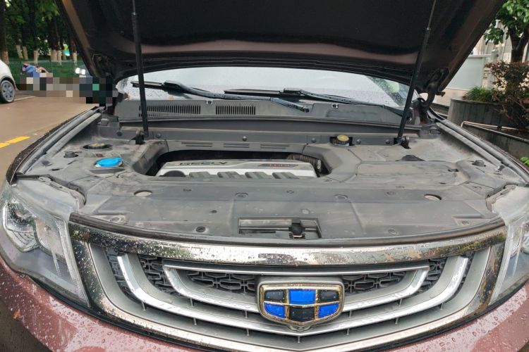 Used Geely Auto Emgrand X7 Sport 2018 1.8TD Automatic Two-Wheel Drive Smart Connect 4G Internet Edition Engine Bay