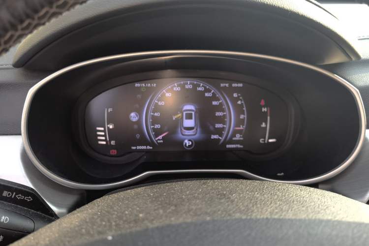 Used Geely Auto Emgrand X7 Sport 2018 1.8TD Automatic Two-Wheel Drive ZhiZun Model with 4G Connectivity Instrument Cluster
