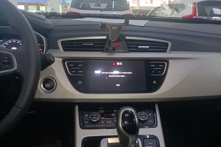 Used Geely Auto Emgrand X7 Sport 2018 1.8TD Automatic Two-Wheel Drive Smart 4G Connected Version Audio And AC Panel