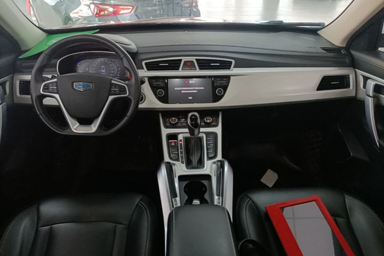 Used Geely Auto Emgrand X7 Sport 2018 1.8TD Automatic Two-Wheel Drive Smart Connect 4G Internet Edition Center Console