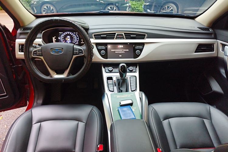 Used Geely Auto Emgrand X7 Sport 2018 1.8TD Automatic Two-Wheel Drive Smart Connect 4G Internet Edition Center Console