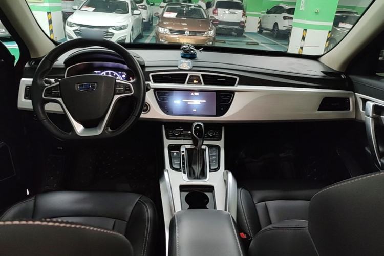 Used Geely Auto Emgrand X7 Sport 2018 1.8TD Automatic Two-Wheel Drive Smart 4G Connected Version Center Console