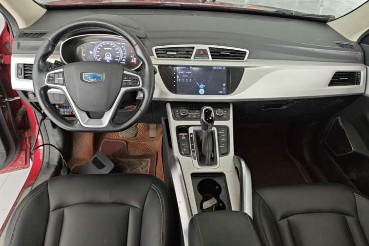 Used Geely Auto Emgrand X7 Sport 2018 1.8TD Automatic Two-Wheel Drive Smart Connect 4G Internet Edition Center Console