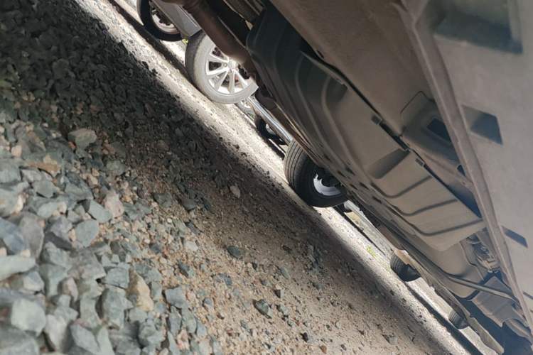 Used Geely Auto Emgrand X7 Sport 2018 1.8TD Automatic Two-Wheel Drive ZhiZun Model with 4G Connectivity Chassis Front Left