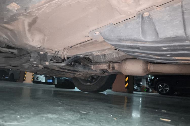 Used Geely Auto Emgrand X7 Sport 2018 2.0L Manual Two-Wheel Drive Zhiya Version Chassis Front Left