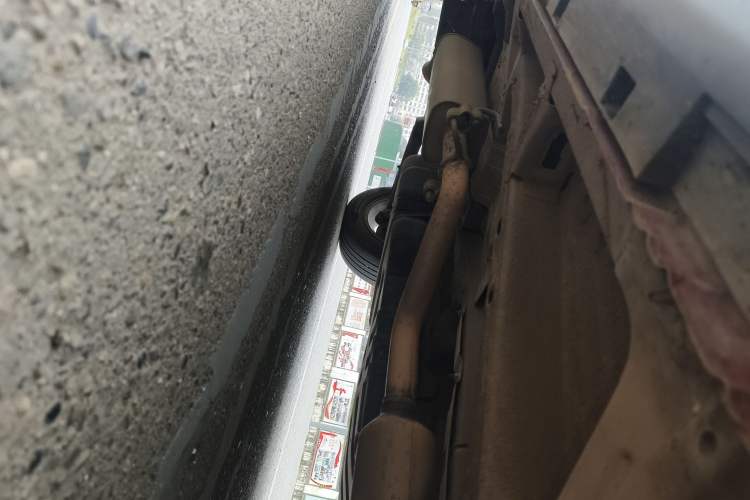 Used Geely Auto Emgrand X7 Sport 2018 1.8TD Automatic Two-Wheel Drive Smart 4G Connected Version Chassis Front Right