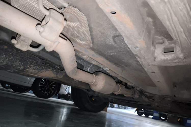 Used Geely Auto Emgrand X7 Sport 2018 2.0L Manual Two-Wheel Drive Zhiya Version Chassis Front Right