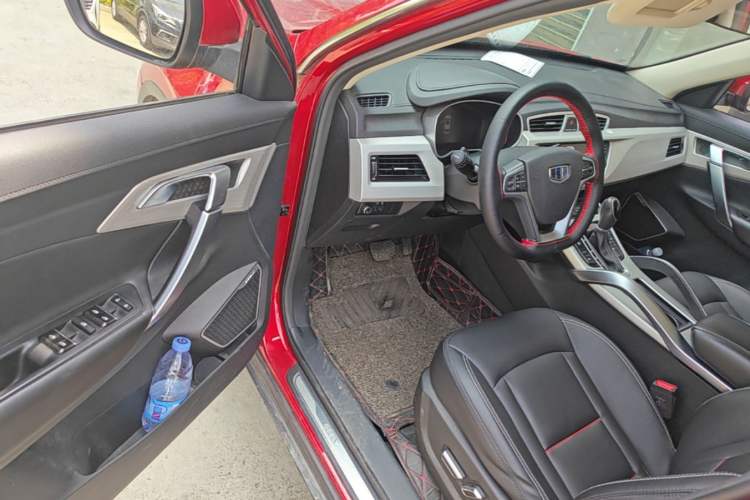 Used Geely Auto Emgrand X7 Sport 2018 1.8TD Automatic Two-Wheel Drive Smart Connect 4G Internet Edition Driver Seat