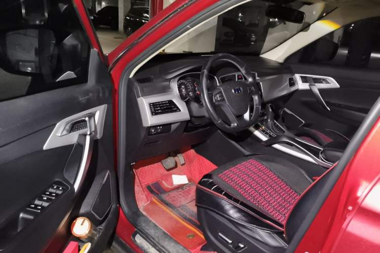 Used Geely Auto Emgrand X7 Sport 2018 1.8TD Automatic Two-Wheel Drive Smart Connect 4G Internet Edition Driver Seat